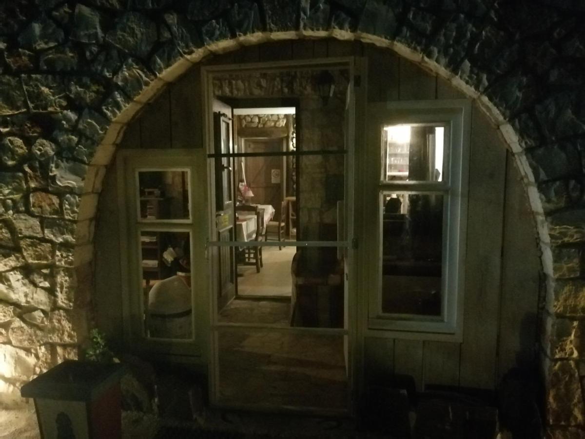 Yono'S Traditional House Ano Ravenia Exterior foto
