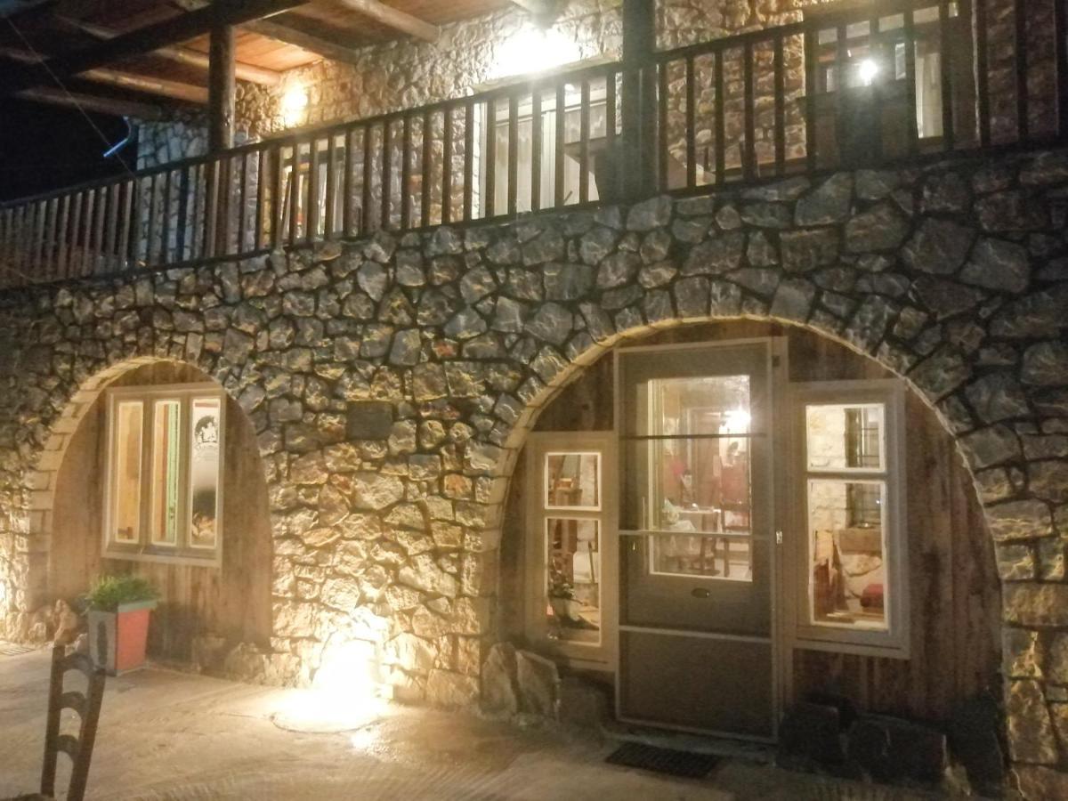 Yono'S Traditional House Ano Ravenia Exterior foto