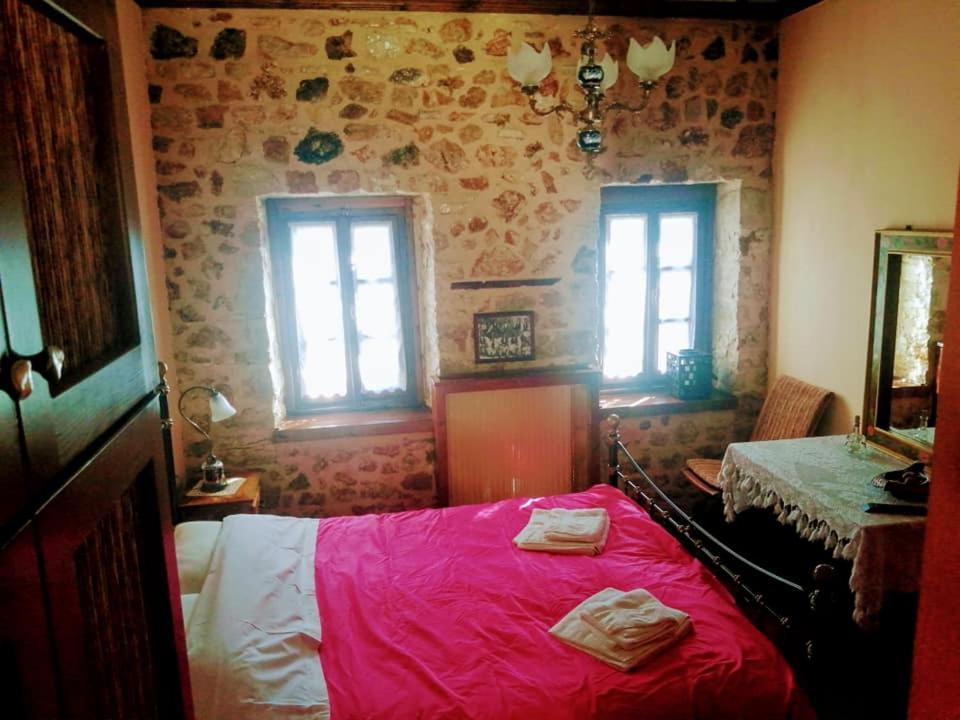 Yono'S Traditional House Ano Ravenia Exterior foto
