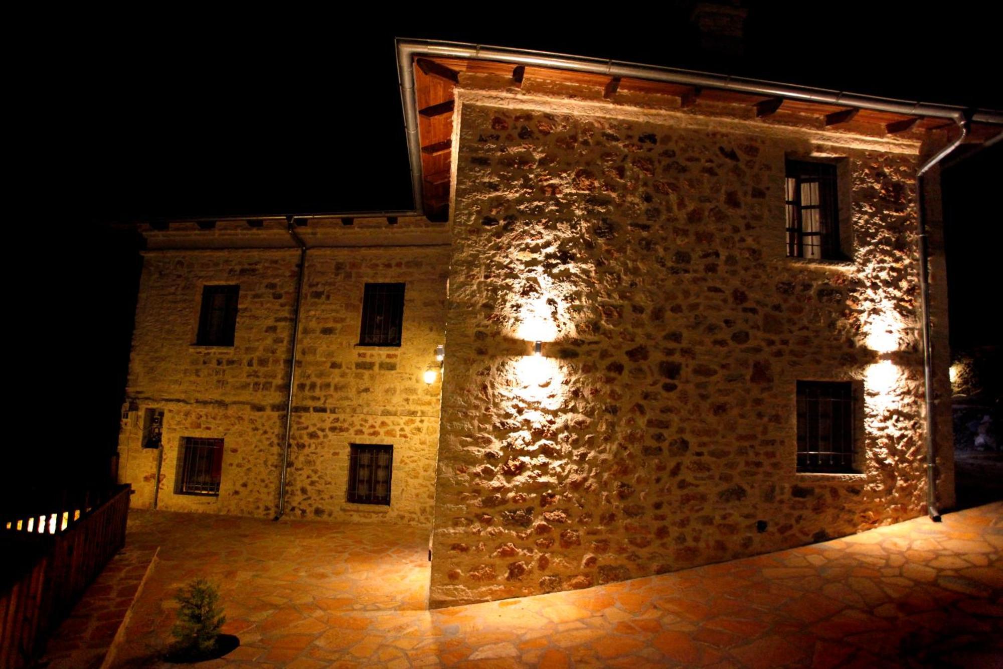 Yono'S Traditional House Ano Ravenia Exterior foto